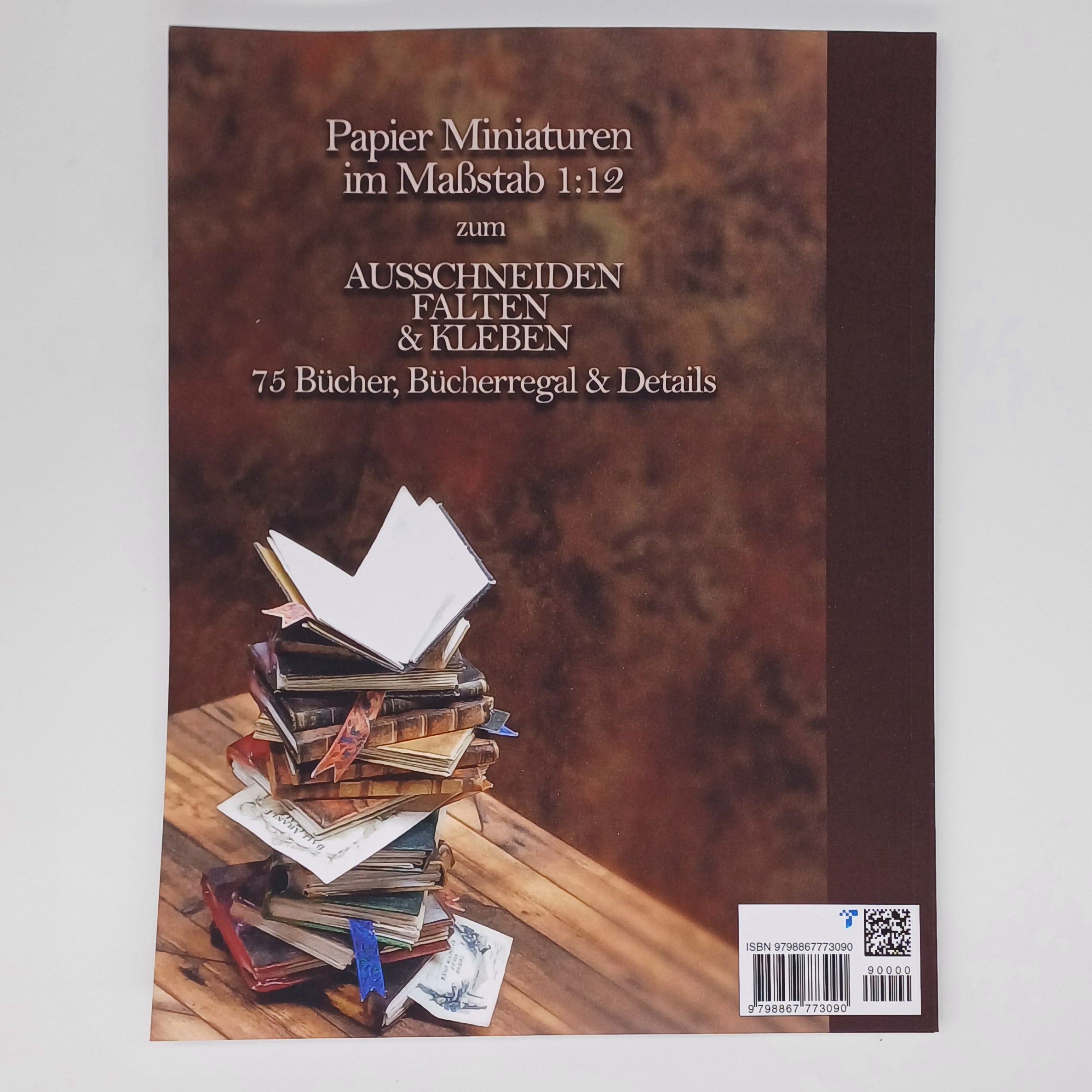 Bastelbuch mit Miniaturen im Maßstab 1:12 - Buch